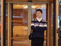 -深圳富苑皇冠假日套房酒店