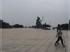 -巴陵广场