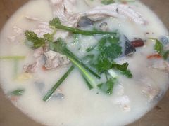 鲜呦仙汤锅底-鲜呦蒸汽石锅鱼(北辰路店)