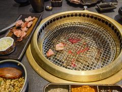 -铭牛烧肉·和牛海鲜自助(高新月牙湖店)