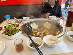 -鲁员外地锅鸡地锅鱼(古墩路店)