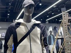 -迪桑特DESCENTE(青岛山东路万象城店)