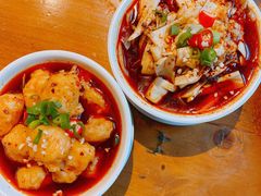 -炉小二铜锅牛蛙•川湘菜(三里屯店)