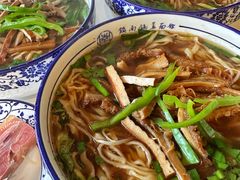 -镇南锅盖面馆(解放路店)