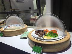 -亚洲国际大酒店·云顶阁旋转自助餐厅