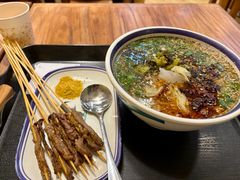 -云阿蛮云南生烫牛肉米线(奉贤路店)