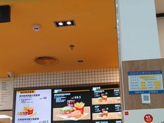 -麦当劳(深圳北站B2检票口楼上)