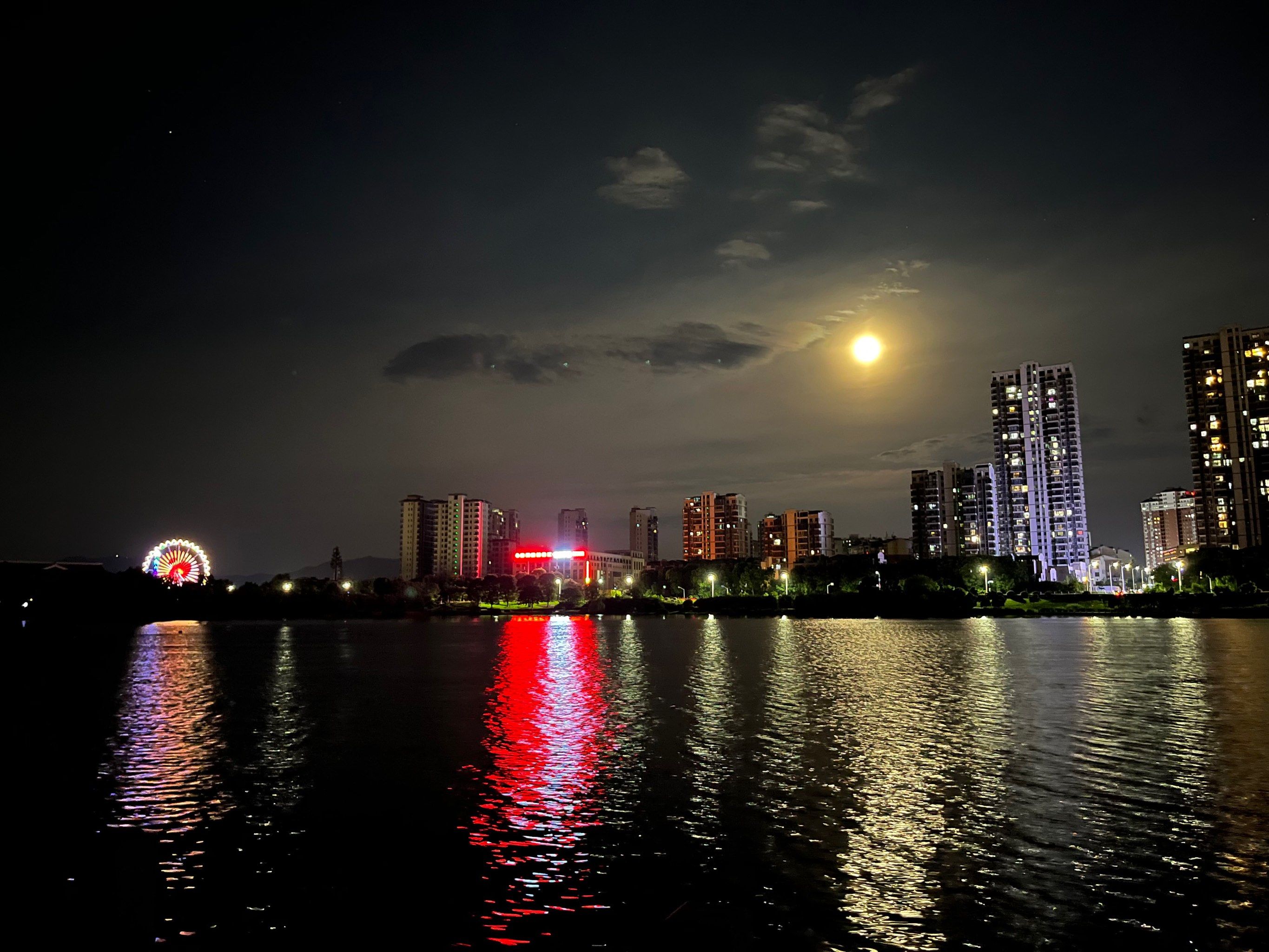 江边夜景