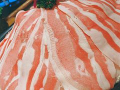 -老牌坊云南鱼豆花火锅(爱建店)