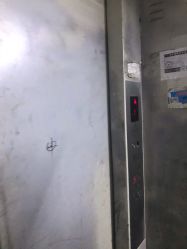 -逝水玩具折扣店