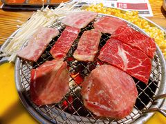 -青瓦炭韩潮烤肉(花园道店)