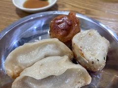 -黄阿姨锅贴大王(万航渡路店)