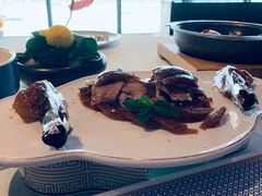 鱼子酱烤鸭-悦江(梅奔中心店)