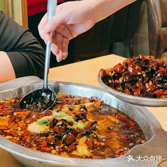 颜记川菜馆(永安路店)