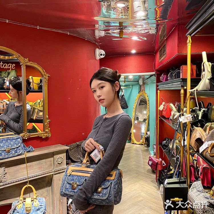 成都探店 最美小花中古店入驻西南啦👛