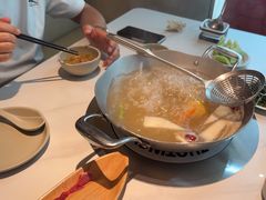 -左庭右院鲜牛肉火锅(金山万达店)