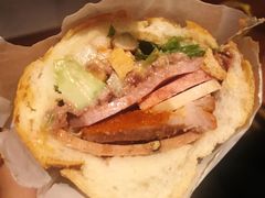 -Bánh Mì Huynh Hoa