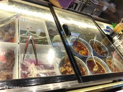 -爆炸头阿姨小四川正宗川味小吃(无任何分店)
