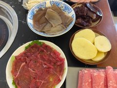 -重庆川渝肥妹火锅