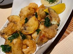 炸什锦海鲜沙拉-Mercato莫卡多露台餐厅与酒吧(K11店)