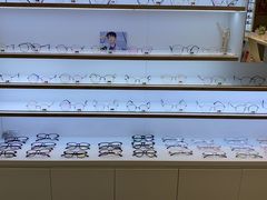 -罗伯特眼镜·蔡司官方授权(前海桂湾店)