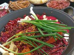 -黄潇洒老火锅(九眼桥宏济巷店)