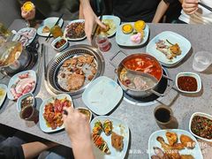 -金滏山烤肉·海鲜·火锅自助餐厅(襄阳万达店)