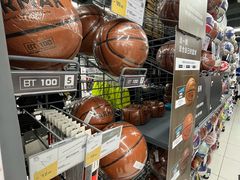 -迪卡侬(高新万达店)