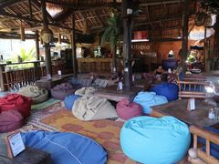 -乌托邦酒吧和餐厅