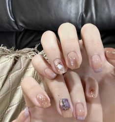-桃色美甲沙龙