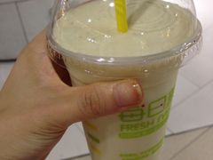 榴莲优酪乳-每日新鲜水果吧(南京东路店)