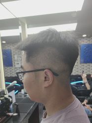 点击看大图 -大人物·男士理发馆