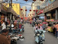 -许西美食一条街