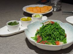 北极贝拌赤苍藤-虹潮荟·餐桌上的美食地理(太阳宫店)