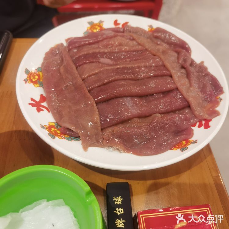 好吃上瘾的火锅店推荐 和兄弟们一起宵夜在这家火锅店
