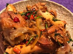 -95号酱骨·一块豆腐(展春园西路店)