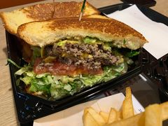 -The Habit Burger Grill 哈比特汉堡(复兴soho店)