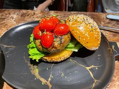 -Let'sBURGERplus·非常创意汉堡(三里屯店)