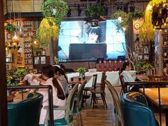 -临界音乐酒馆·小龙虾·江湖菜(华熙LIVE·鱼洞店)