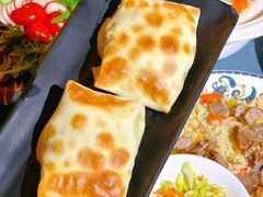 -伊带伊路新疆美食府(呼家楼店)