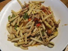 -头上红煨盐鸡·非遗院子餐厅