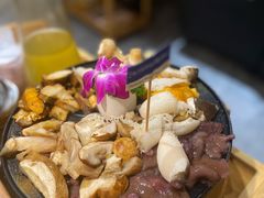 -一朵菌·野生菌探索家火锅(南亚店)