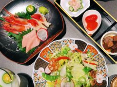 -铭牛烧肉·和牛海鲜自助(高新月牙湖店)