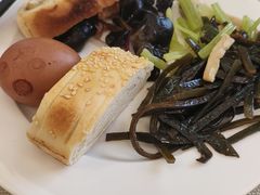 -南郊宾馆·风味自助餐厅·山东十六地市特色菜