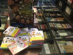 -钟书阁(松江泰晤士小镇店)