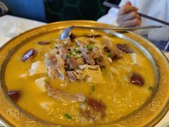 酸菜炖拆骨肉冻豆腐-红樱桃·欢乐餐厅(太原里店)