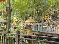 -二荆条·蜀鲜汇城市森林火锅