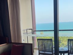 -三亚湾海居铂尔曼度假酒店