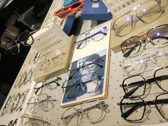 -宏宇眼镜蔡司依视路折扣店(兆佳眼镜城店)