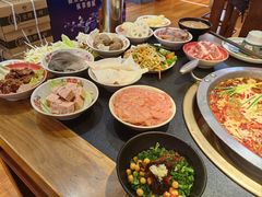 -沸炉重庆老火锅(军事博物馆店)